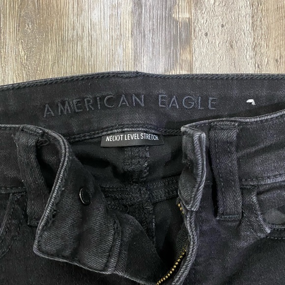 Barely worn American eagle jeans, size 0 - Picture 5 of 5